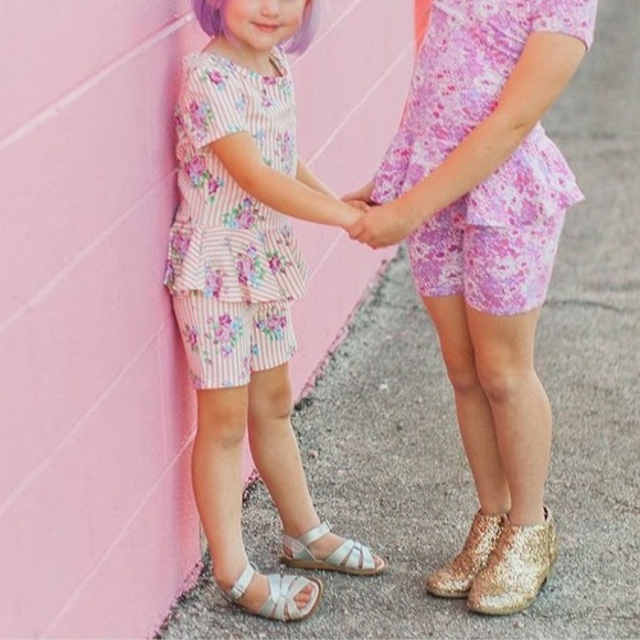 NEW! Dot Dot Smile Romper - Picture 7 of 9